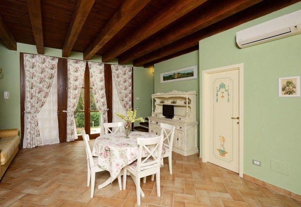 Agriturismo I Granai Crocemaroggia ภายนอก รูปภาพ