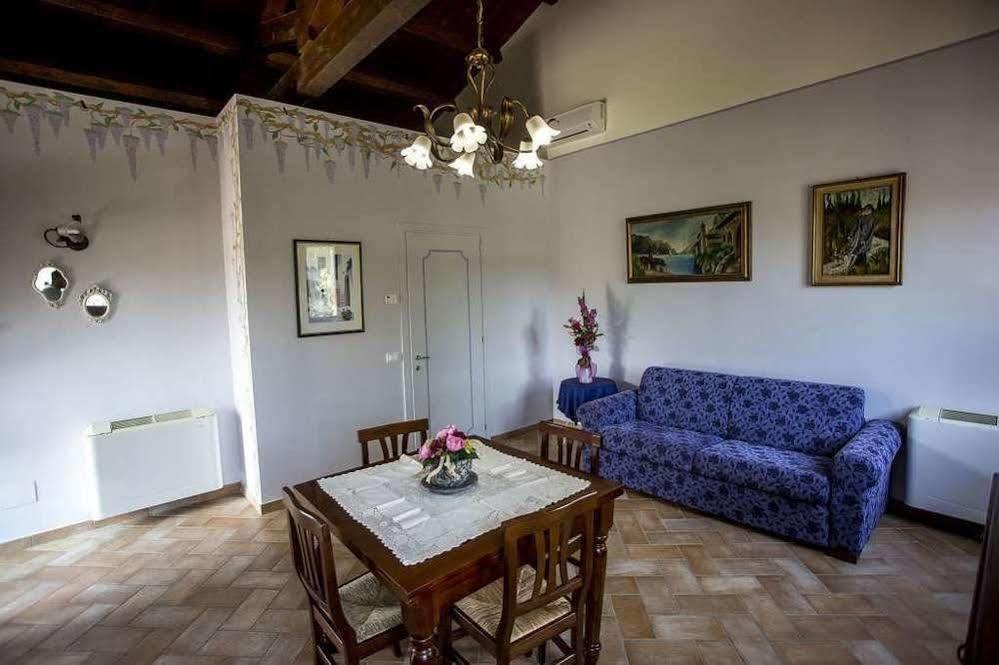Agriturismo I Granai Crocemaroggia ภายนอก รูปภาพ
