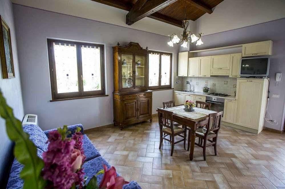 Agriturismo I Granai Crocemaroggia ภายนอก รูปภาพ